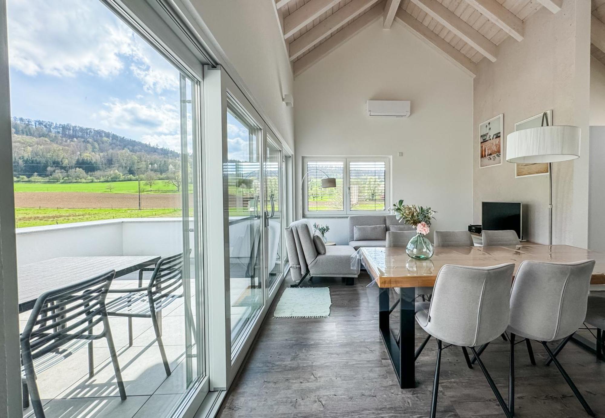 Wunderschöne helle Wohnung mit großer Dachterrasse Gottmadingen Exterior foto