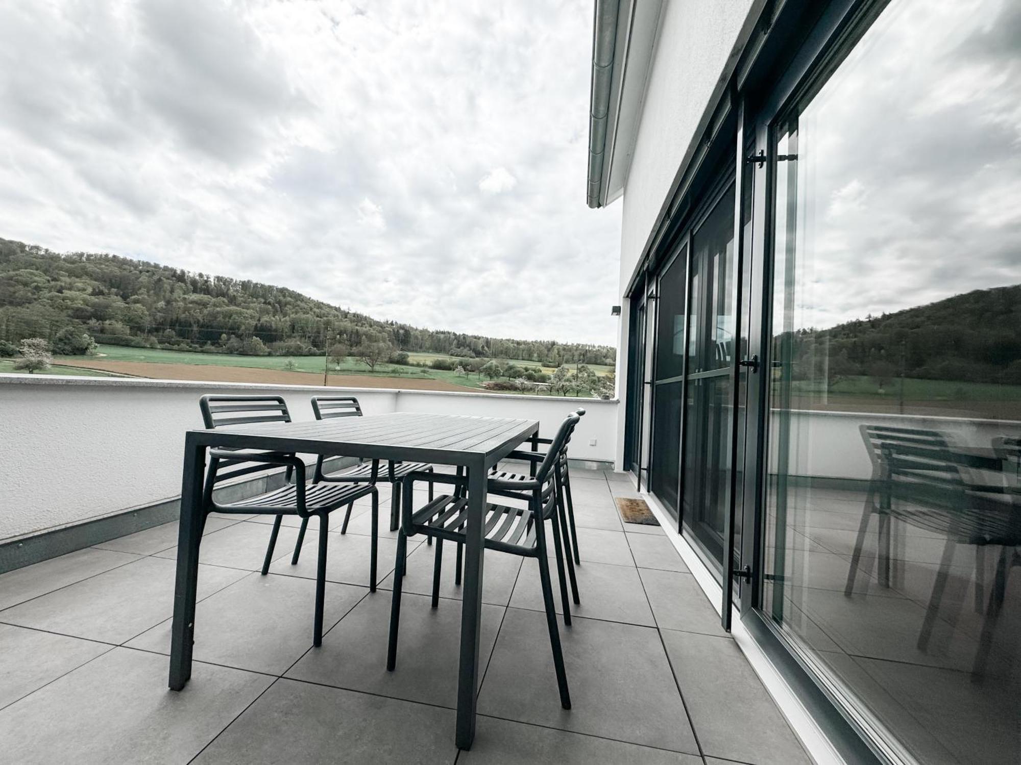 Wunderschöne helle Wohnung mit großer Dachterrasse Gottmadingen Exterior foto